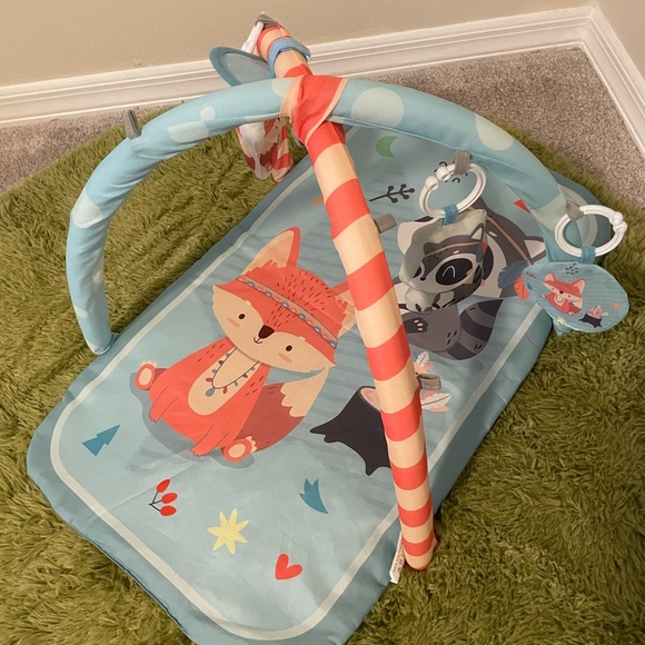 Tummy Time Mat used once cute characters lightweight take anywhere - Picture 2 of 5